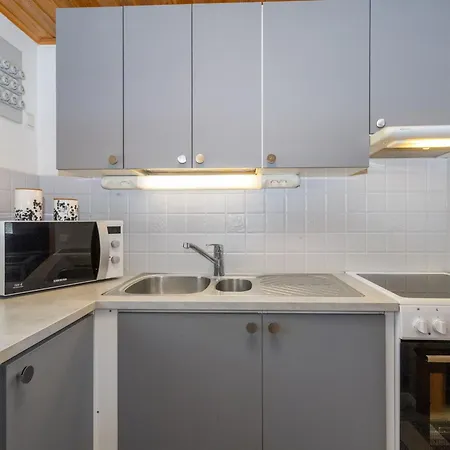 Feriehus Jaervelae By Interhome